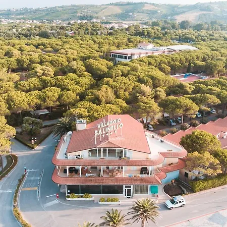 Salinello Village פארק נופש